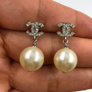 Authentic Chanel Pearl And Crystals Earr - image 1